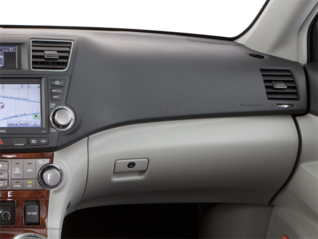 2011 Toyota Highlander SE