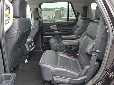 2025 Ford Expedition Platinum