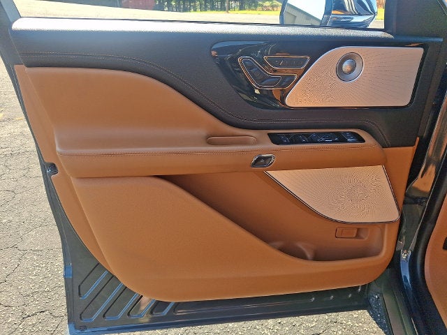 2022 Lincoln Aviator Black Label