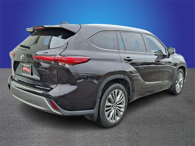 2022 Toyota Highlander Platinum