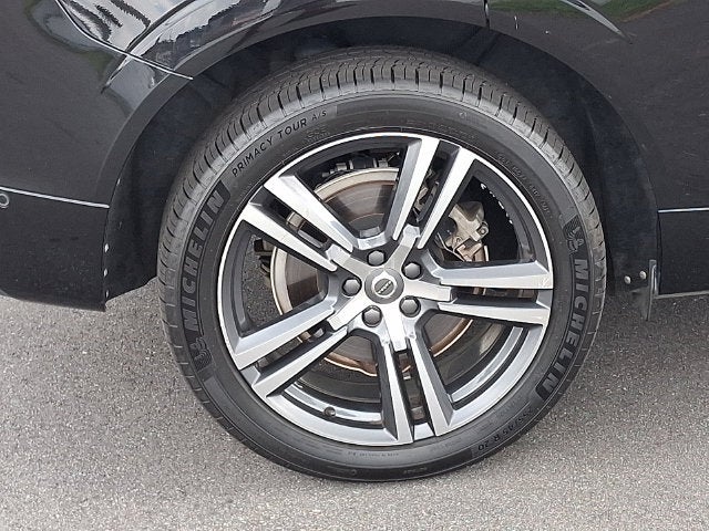 2018 Volvo XC60 T6 Momentum