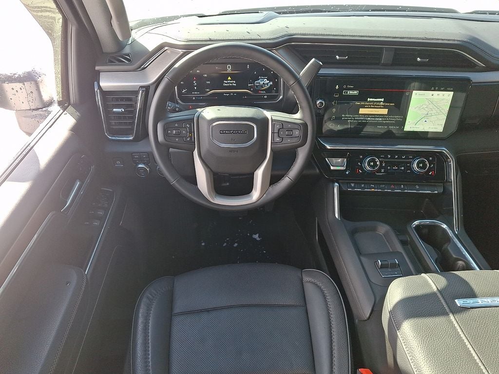 2025 GMC Sierra 2500HD Denali