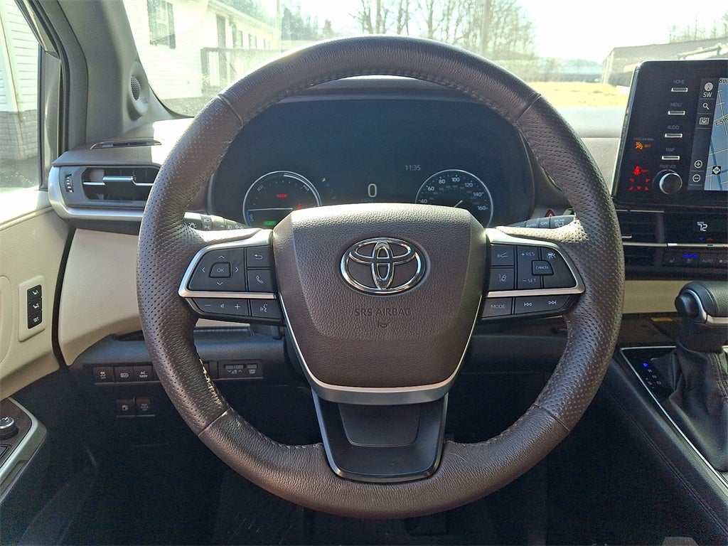 2023 Toyota Sienna Platinum 7 Passenger