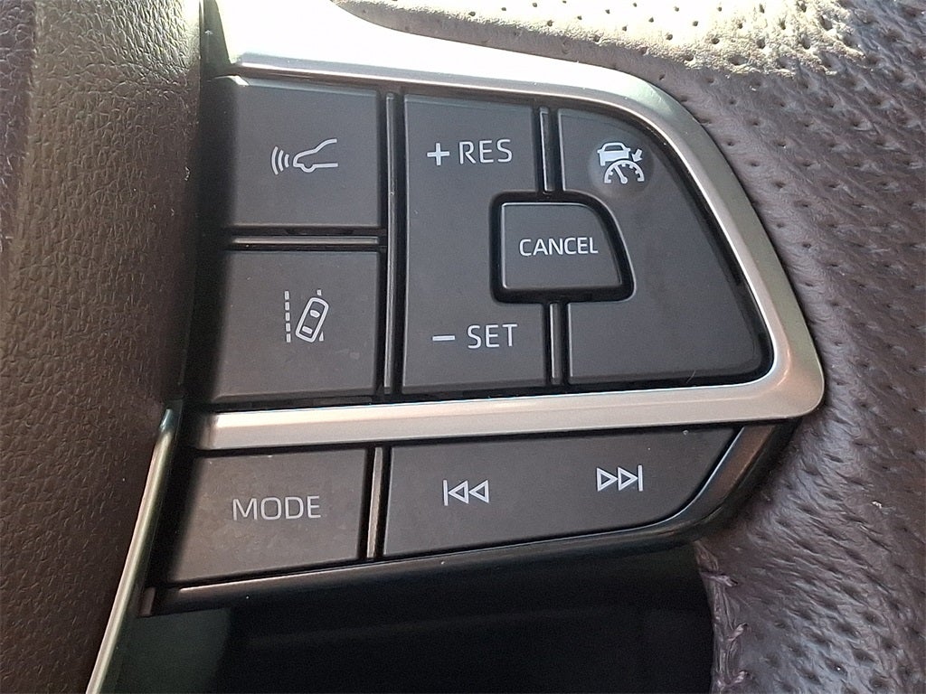 2023 Toyota Sienna Platinum 7 Passenger