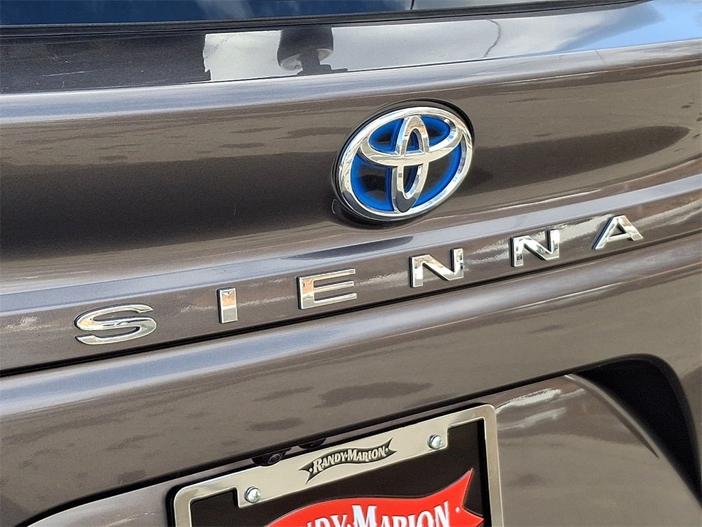 2023 Toyota Sienna Platinum 7 Passenger