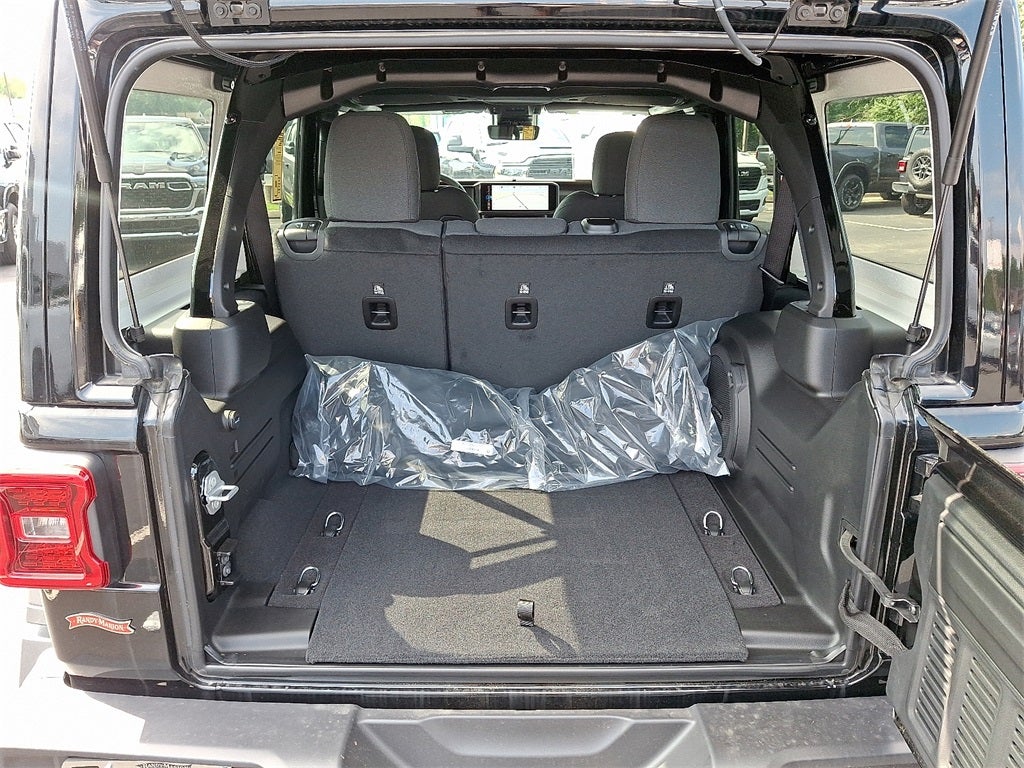 2024 Jeep Wrangler 4-Door Rubicon 4x4