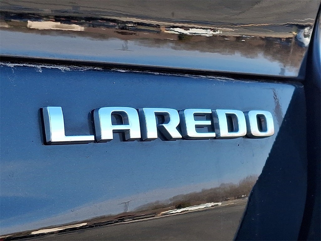 2022 Jeep Grand Cherokee L Laredo 4x4