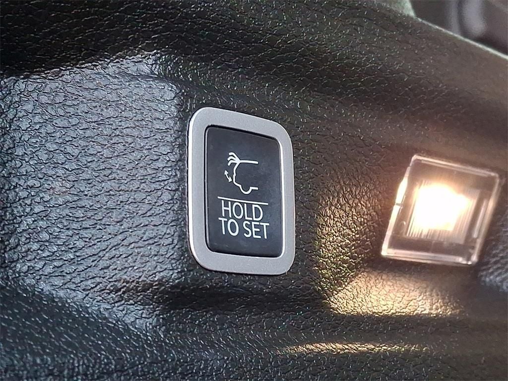 2022 Jeep Grand Cherokee L Laredo 4x4