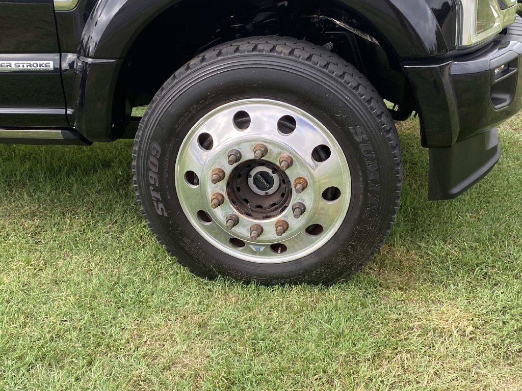 2022 Ford F-450SD Platinum