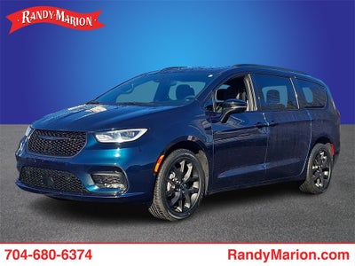 2023 Chrysler Pacifica Limited AWD