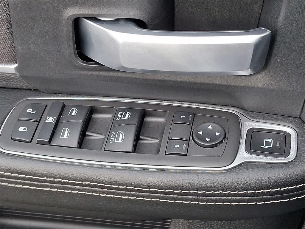 2024 RAM 3500 Big Horn Crew Cab 4x4 8' Box