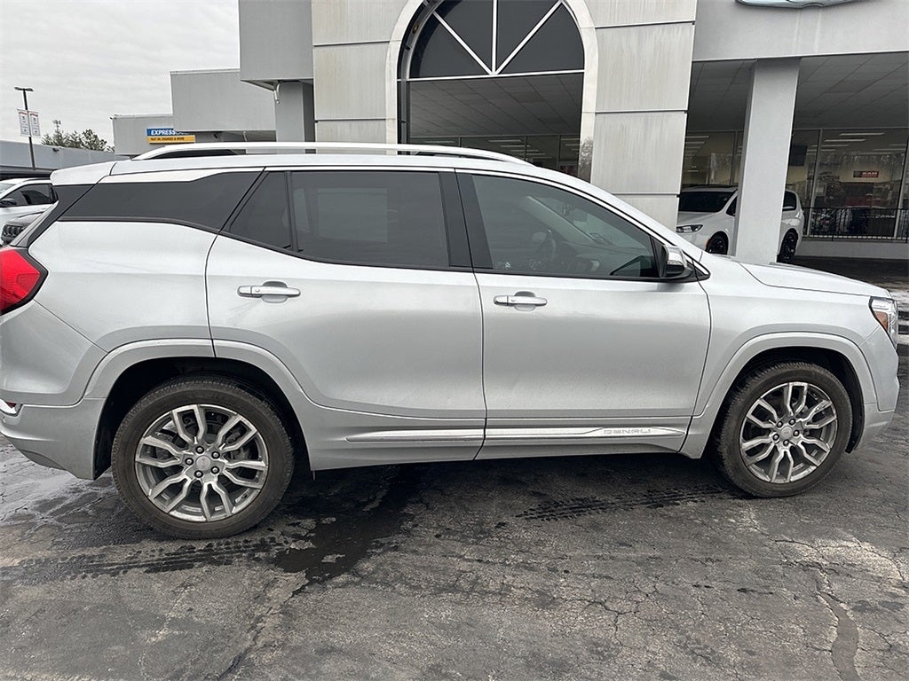2022 GMC Terrain AWD Denali