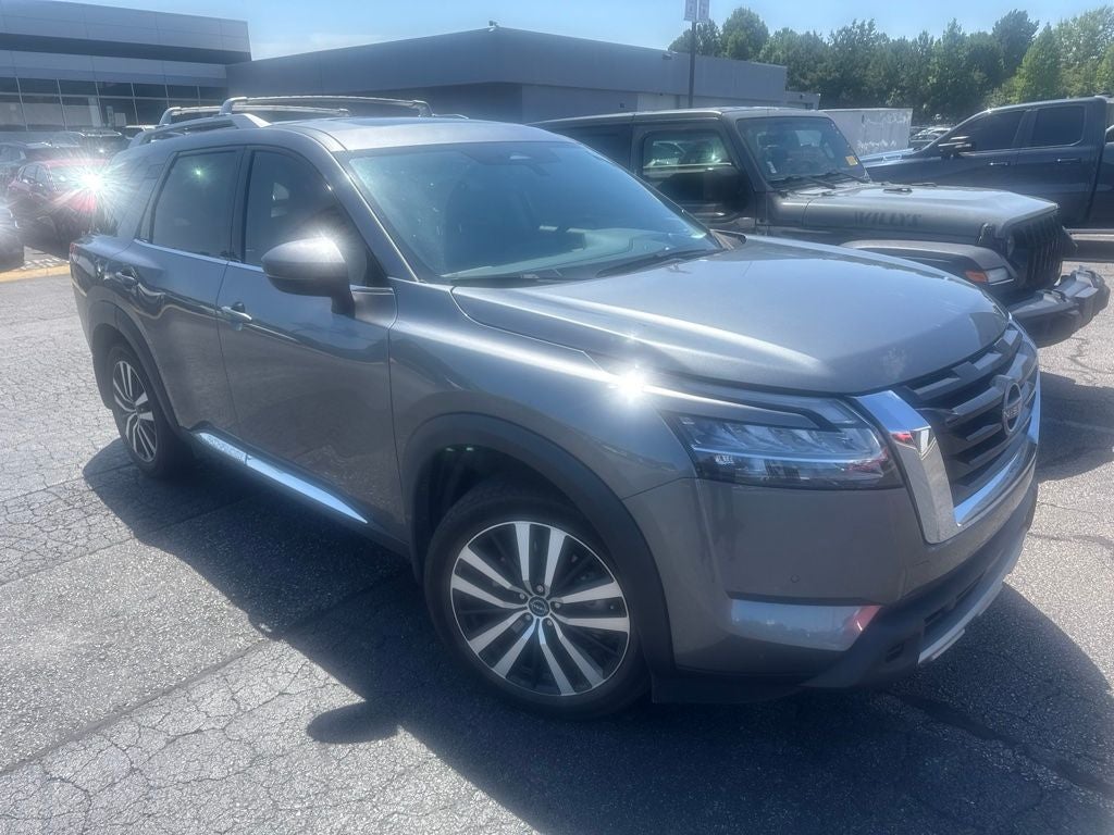 2024 Nissan Pathfinder Platinum FWD