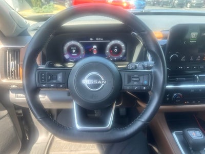2024 Nissan Pathfinder Platinum FWD