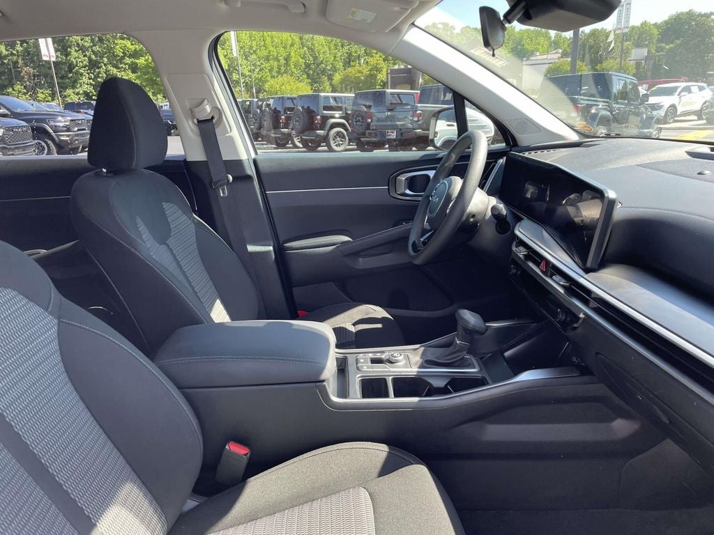 2025 Kia Sorento LX