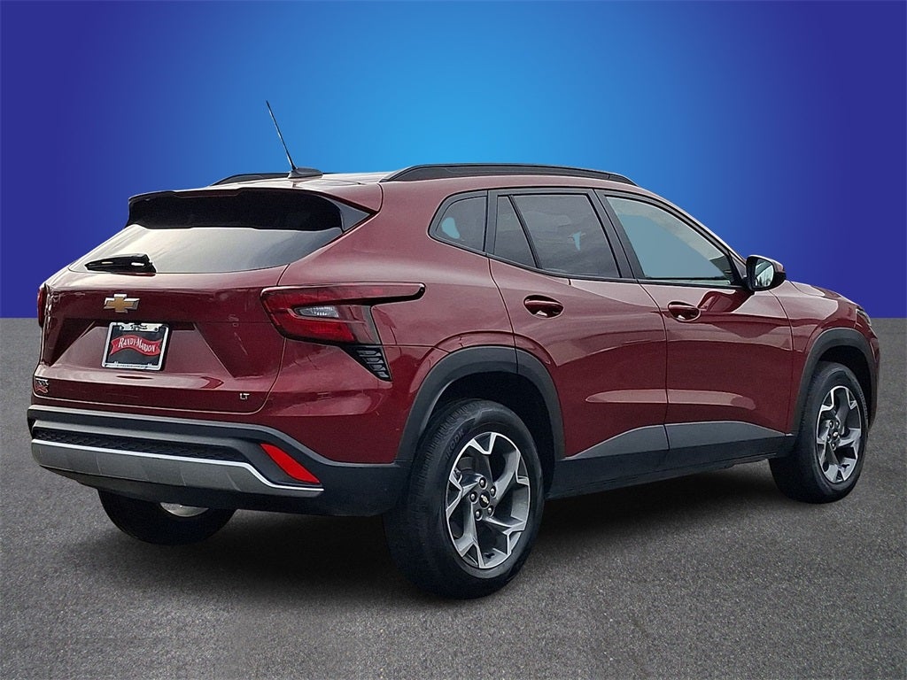 2025 Chevrolet Trax FWD LT