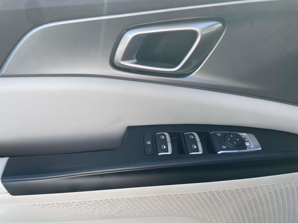 2024 Kia Carnival LX Seat Package
