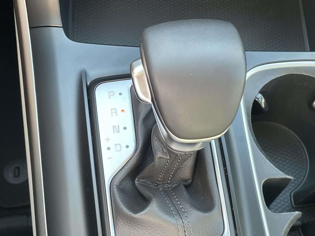 2024 Kia Carnival LX Seat Package