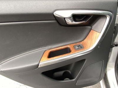 2017 Volvo XC60 T5 Inscription