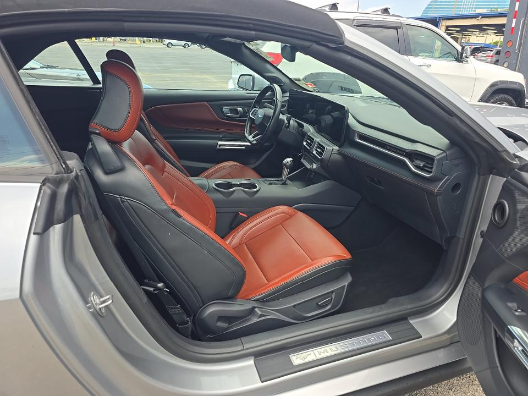 2025 Ford Mustang EcoBoost Premium
