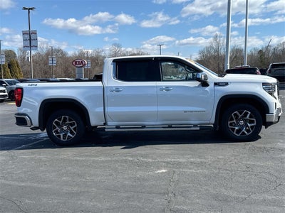 2024 GMC Sierra 1500 SLT