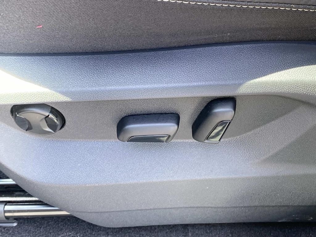 2023 Volkswagen Atlas Cross Sport 2.0T SE