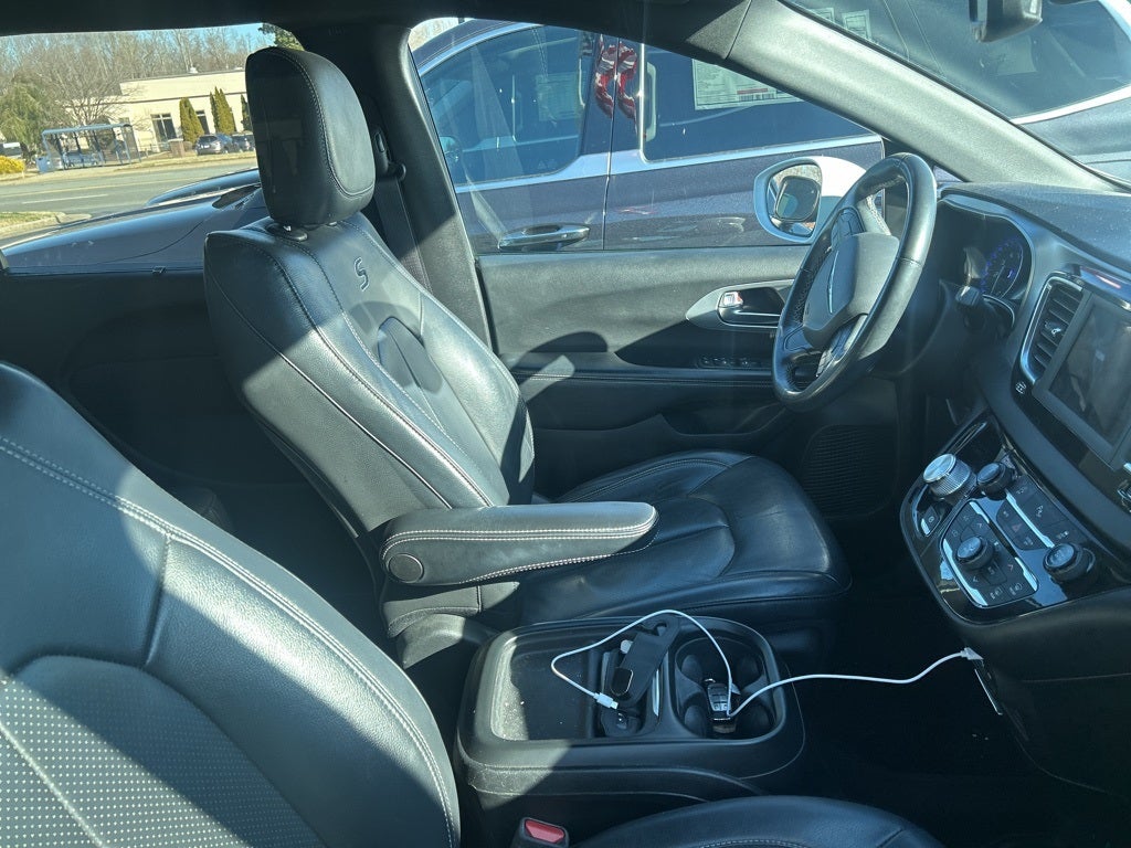 2020 Chrysler Pacifica Touring L