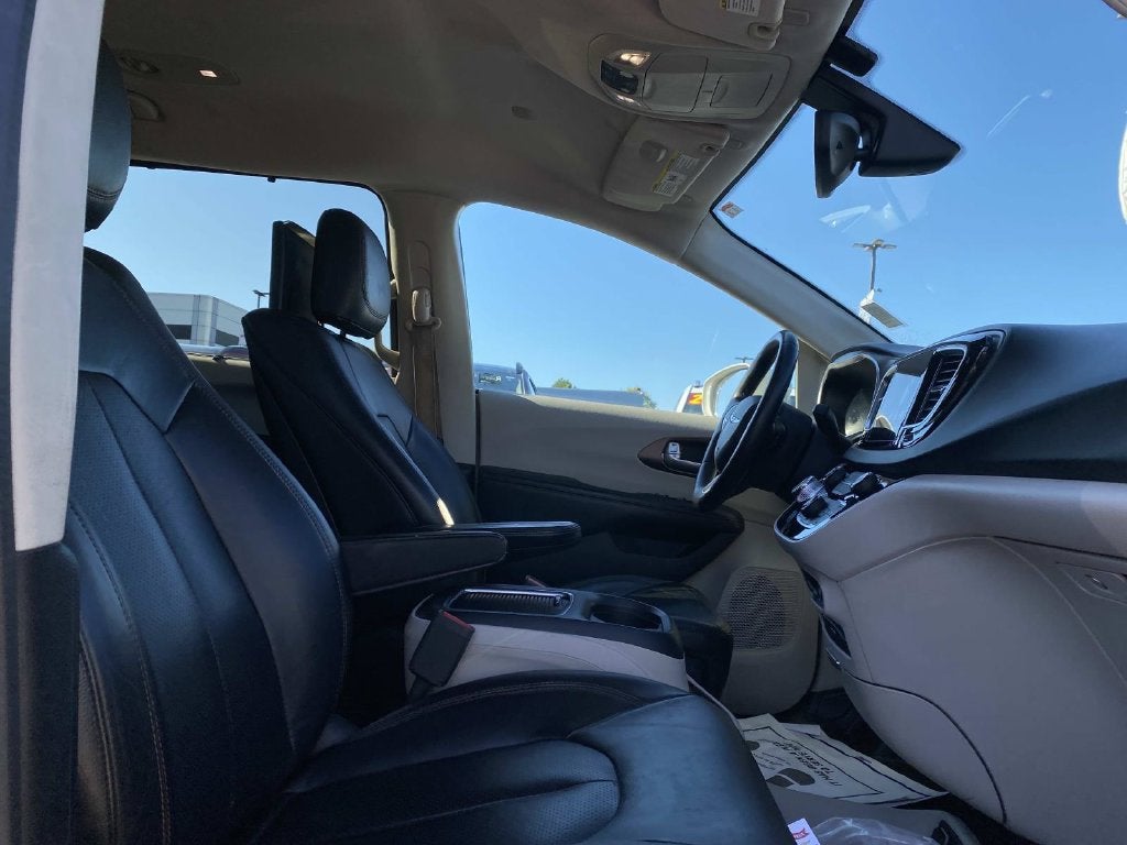 2017 Chrysler Pacifica Touring L Plus
