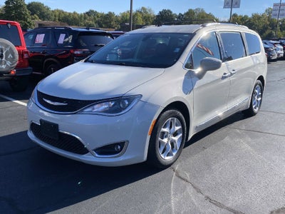 2017 Chrysler Pacifica Touring L Plus