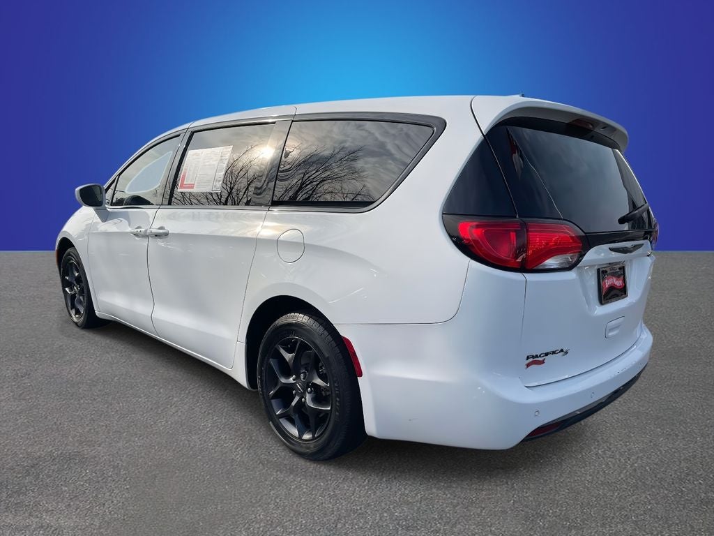 2020 Chrysler Pacifica Touring