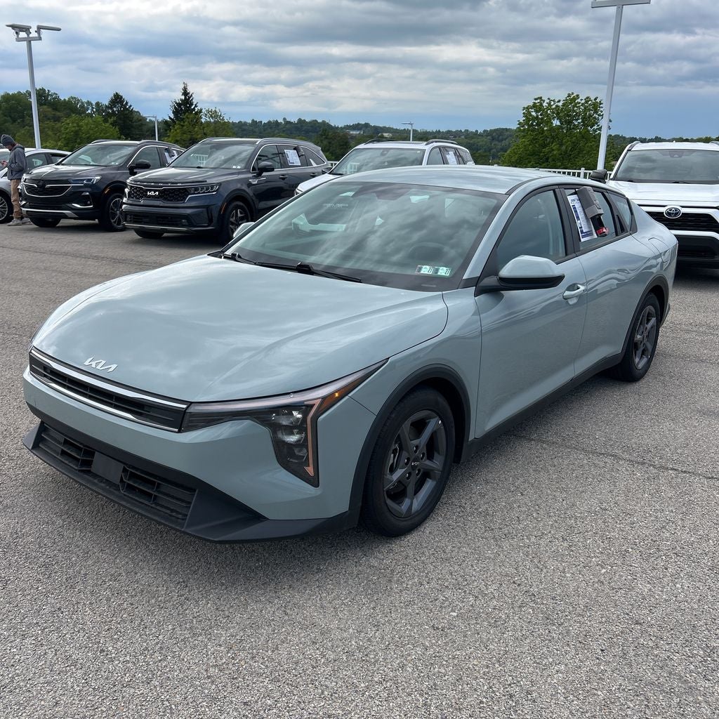 2025 Kia K4 LXS