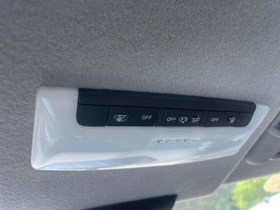 2022 Nissan Kicks SR