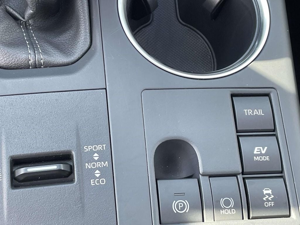2025 Toyota Highlander Hybrid XLE