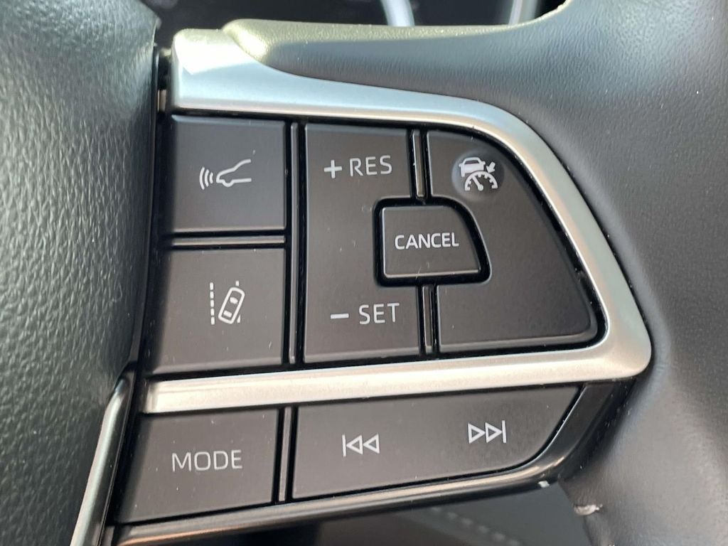 2025 Toyota Highlander Hybrid XLE