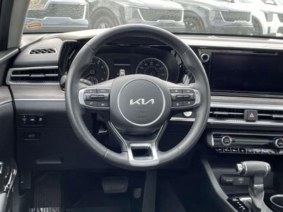2022 Kia K5 EX