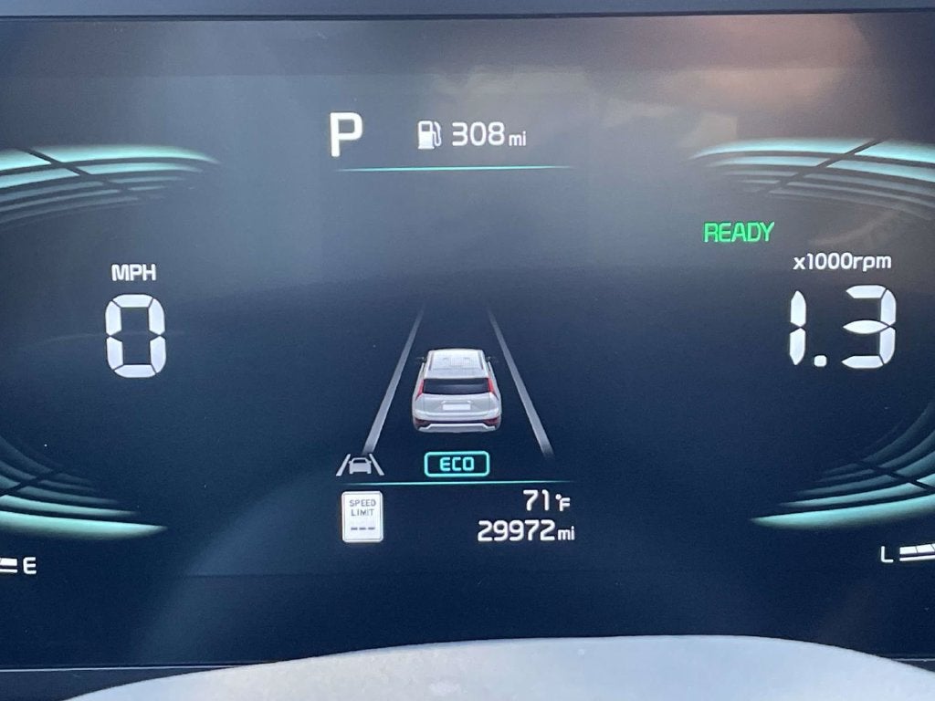 2025 Kia Niro LX