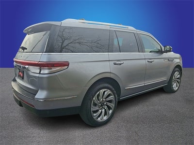 2024 Lincoln Navigator Premiere