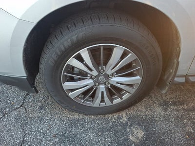2018 Nissan Pathfinder SV