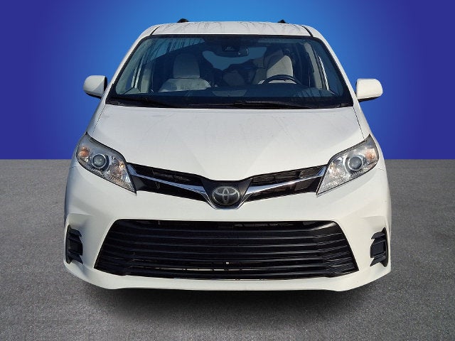 2020 Toyota Sienna LE 8 Passenger