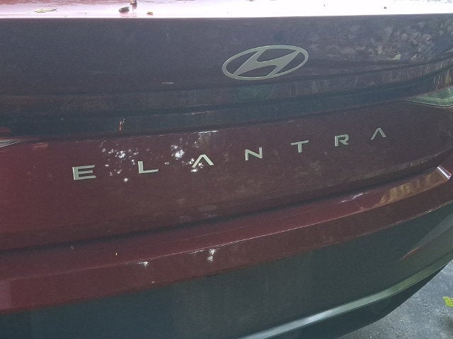 2025 Hyundai Elantra SE