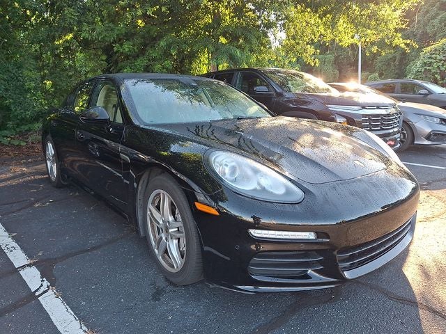 2016 Porsche Panamera Edition