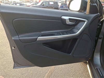 2016 Volvo S60 Cross Country T5 Platinum