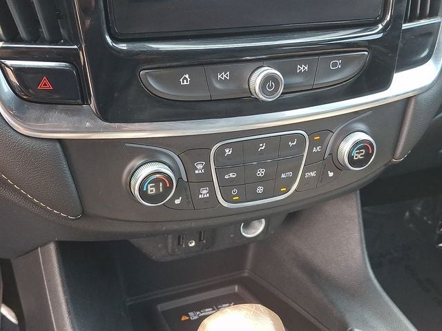 2022 Chevrolet Traverse LT Leather