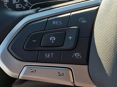 2024 Volkswagen Atlas Cross Sport 2.0T SE w/Technology
