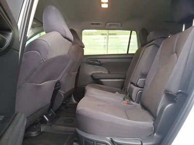 2021 Toyota Highlander LE