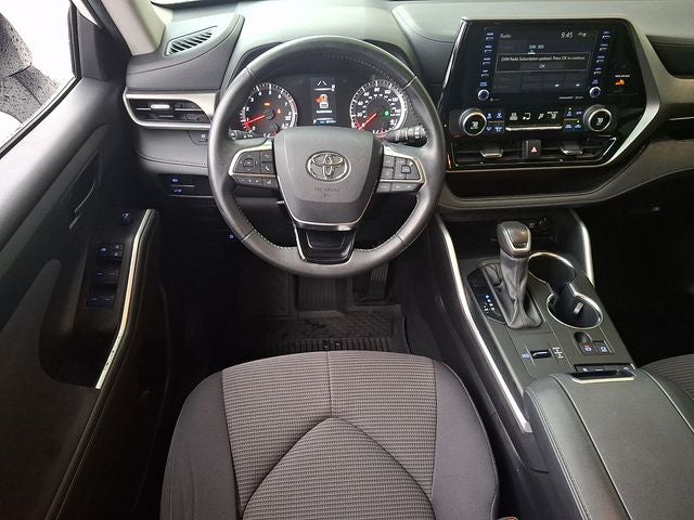 2021 Toyota Highlander LE