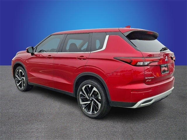 2024 Mitsubishi Outlander SE