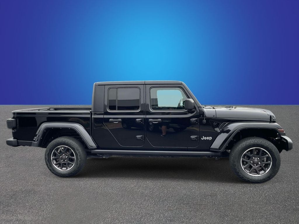 2022 Jeep Gladiator Overland