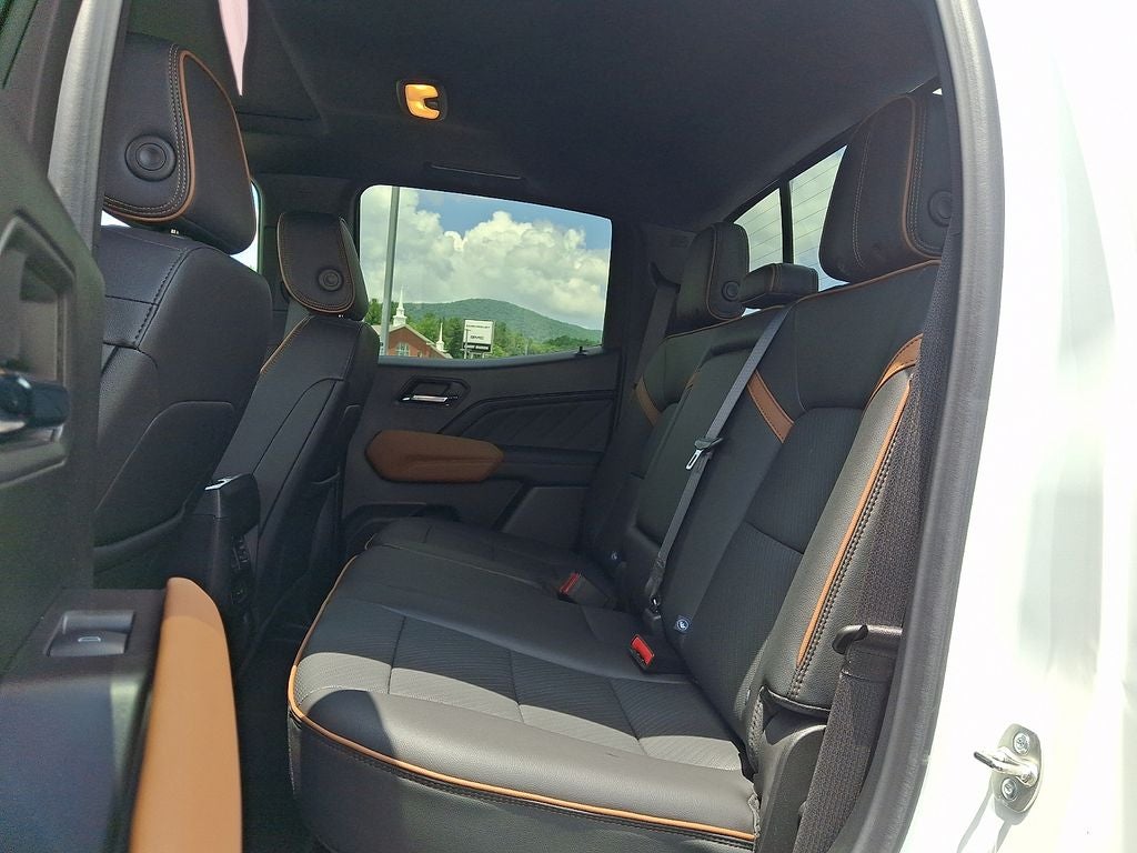 2024 GMC Canyon AT4