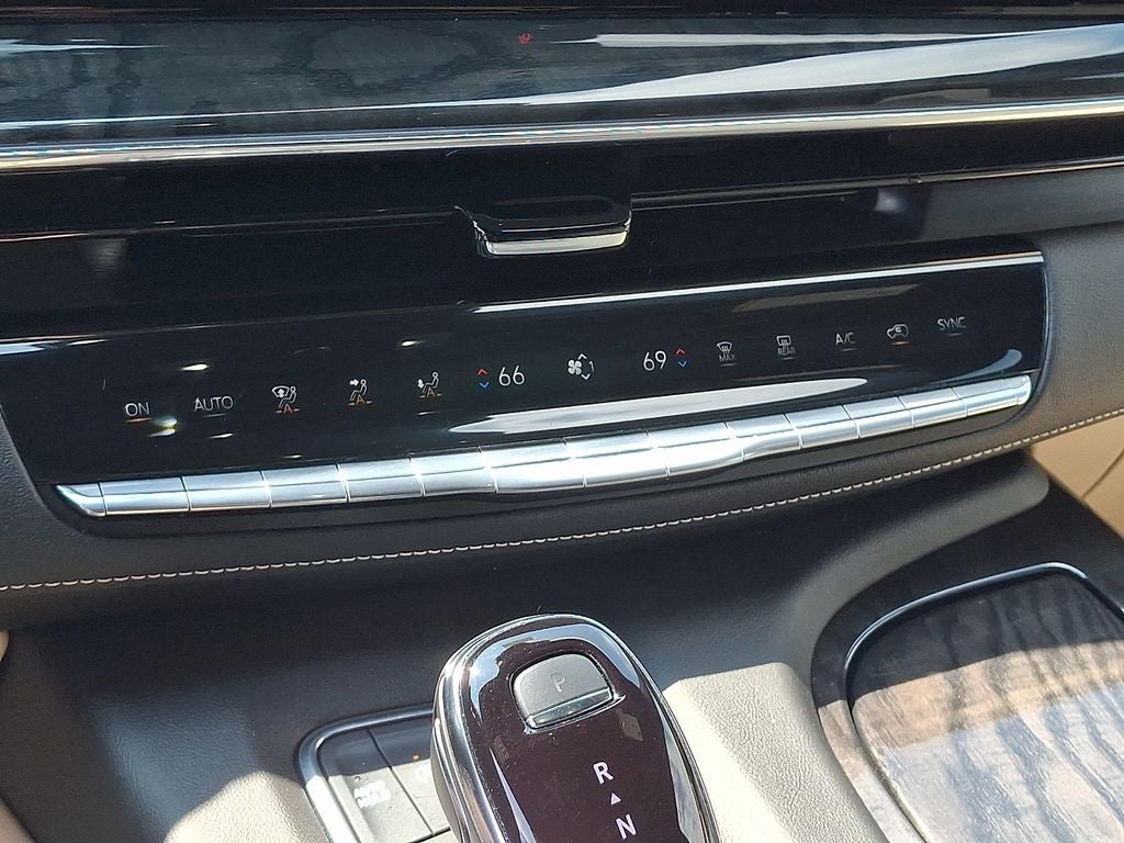 2024 Cadillac Escalade ESV Premium